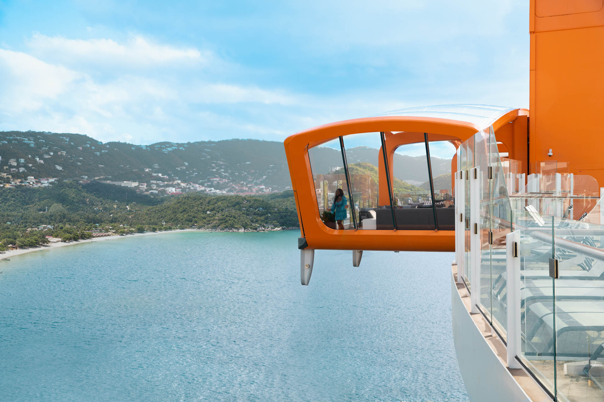 images/Ship photos/Beyond 揚極號/4a_CEL_BY_Magic_Carpet_St_edited.jpg